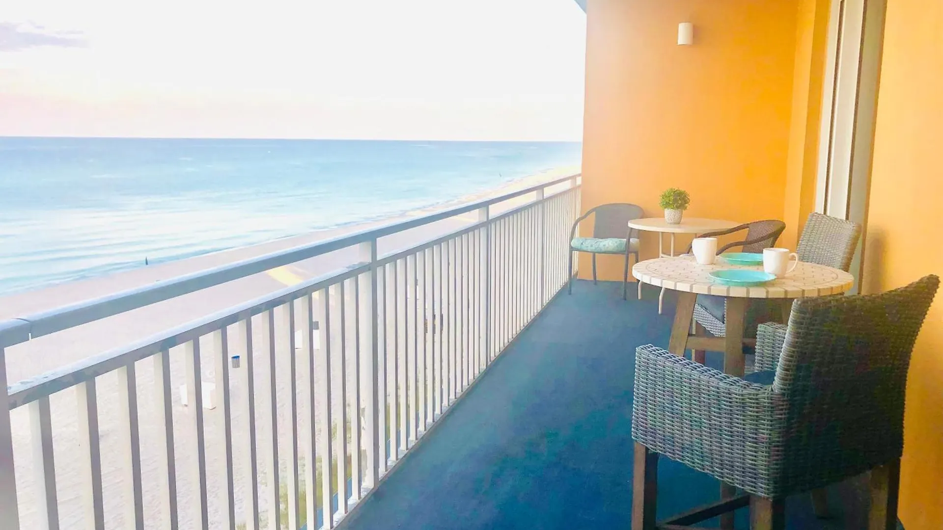 Semesterbostad Splash Resort 302W - Sea Breeze Bliss Panama City Beach